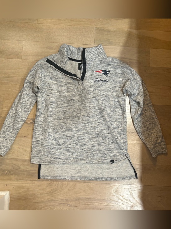47 Tops - 47 Heather Gray Pullover with Navy Trim